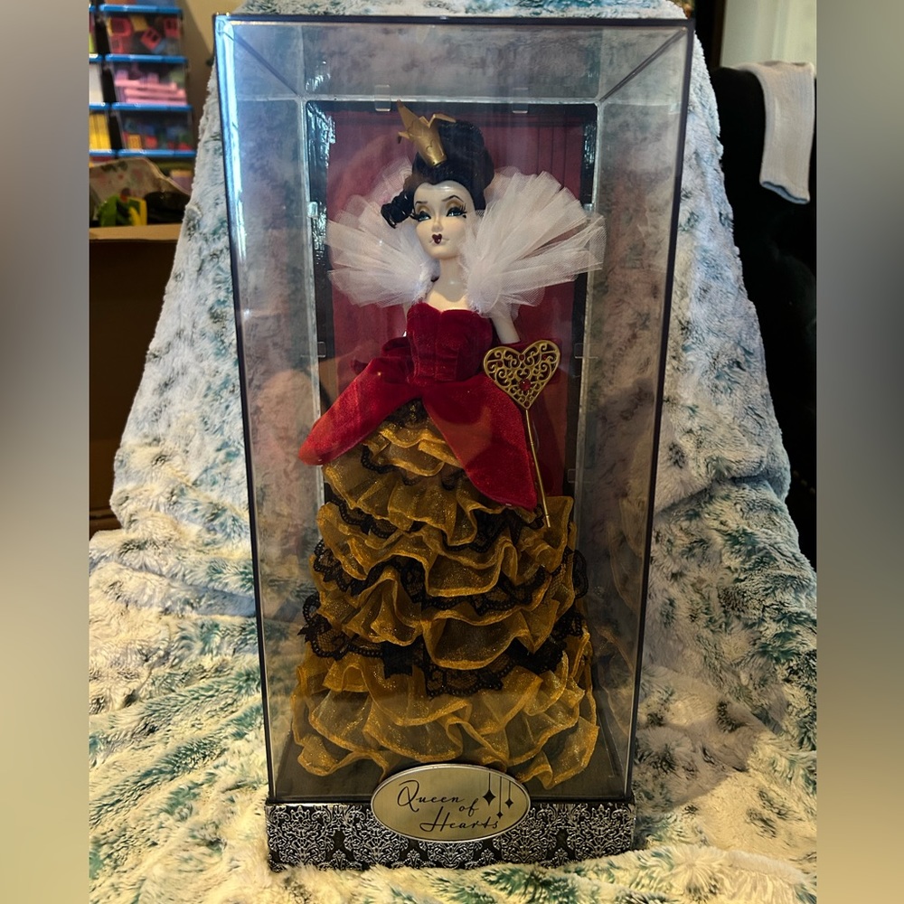 Disney Villains Designer Collection- QUEEN OF HEARTS